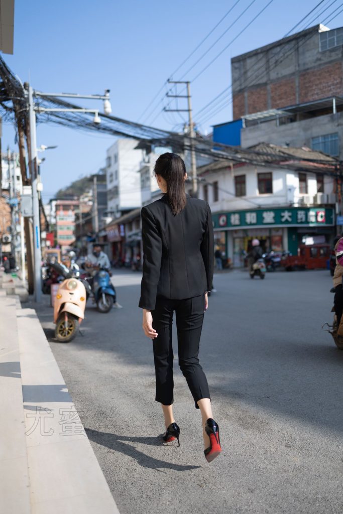 [尤蜜丝摄影作品]穿搭写真 NO.137[100P/783MB]插图1