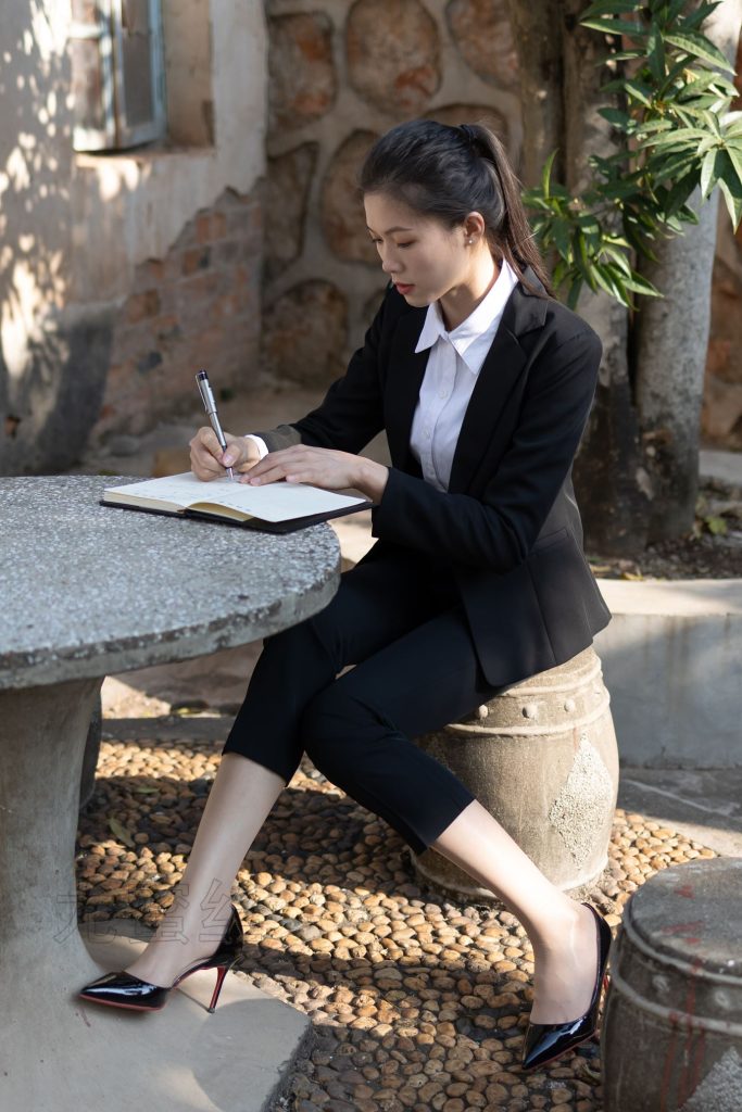 [尤蜜丝摄影作品]穿搭写真 NO.137[100P/783MB]插图2