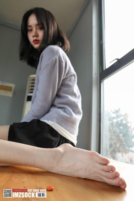 [MZSOCK]爱美足摄影作品 NO.101 雨沫[98P/1.11GB]-无料摄影圈