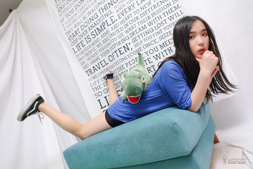 [MZSOCK]爱美足摄影作品 NO.198 包包[100P/369MB]插图2