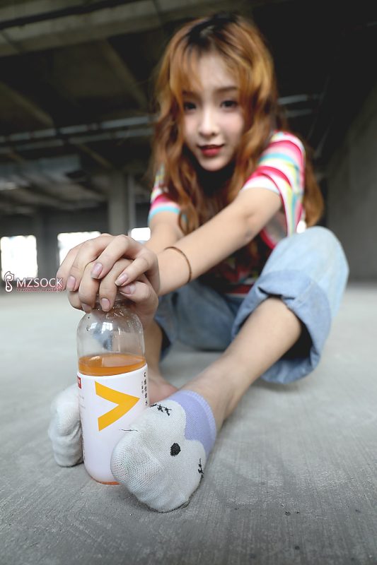 [MZSOCK]爱美足摄影作品 NO.206 Ella[76P/433MB]-无料摄影圈