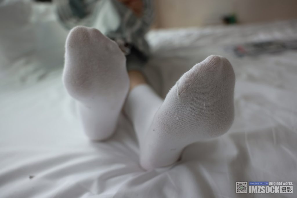 [MZSOCK]爱美足摄影作品 NO.243 梦瑶[95P/1V/2.29GB]插图2