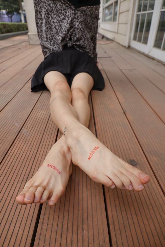 [MZSOCK]爱美足摄影作品 NO.292 雨沫[68P/708MB]-无料摄影圈