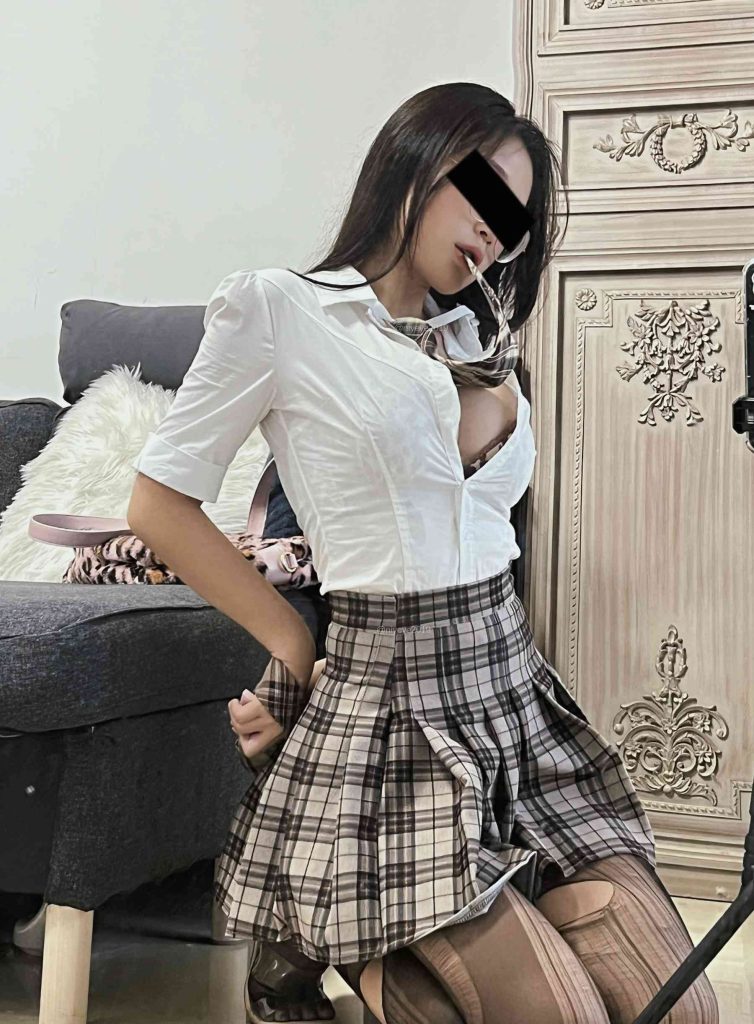 萌系小姐姐 051 白烨-&耶米西奶露 – 超辣猎犬姐姐 [52P/2V/748MB]插图1