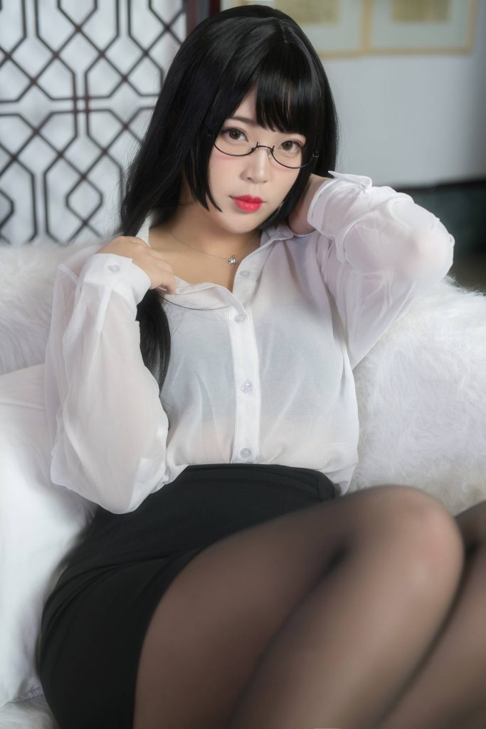 萌系小姐姐-白烨 052 &耶米西奶露 – 家庭教师 [67P/116MB]插图2