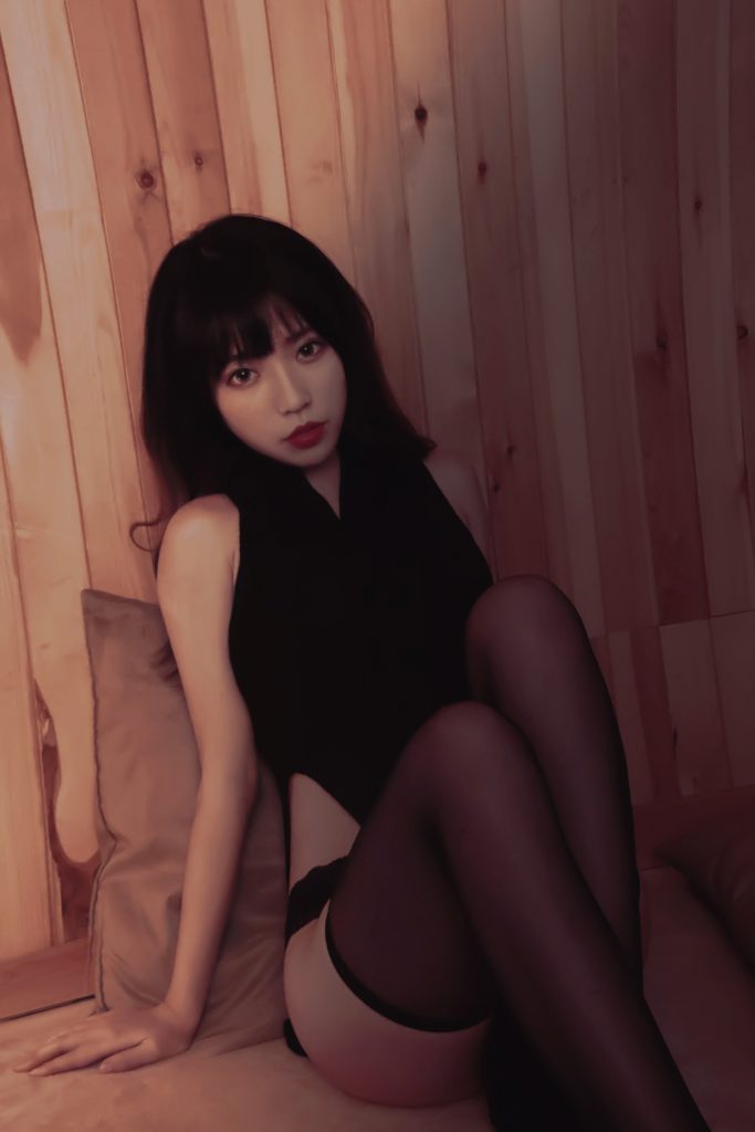 白易子教主 NO.021 – 高叉毛衣[26P/38.3MB]插图2