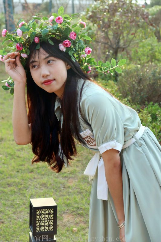 初夏女神 NO.002 雪糕 法式复古连衣裙搭36码白皮鞋[102P/1V/6.32GB]-无料摄影圈