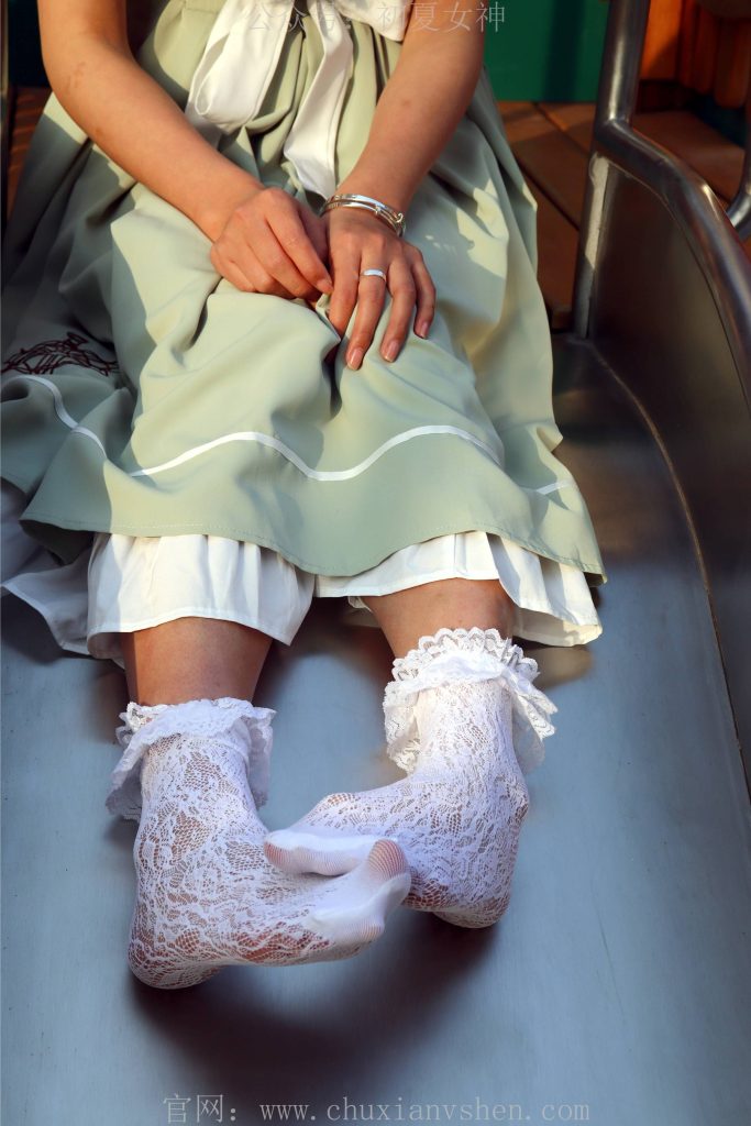 初夏女神 NO.002 雪糕 法式复古连衣裙搭36码白皮鞋[102P/1V/6.32GB]插图2