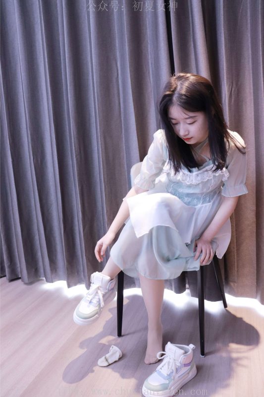 初夏女神 NO.009 念念 绿野仙踪M码连衣裙搭回力球鞋[120P/1V/5.53GB]-无料摄影圈