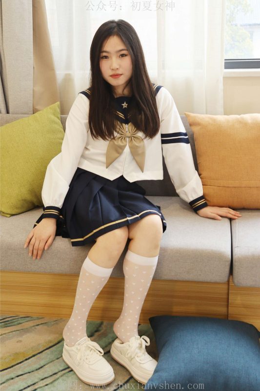 初夏女神 NO.017 水吉 M码水手服搭配37码运动鞋[122P/1V/8.22GB]-无料摄影圈