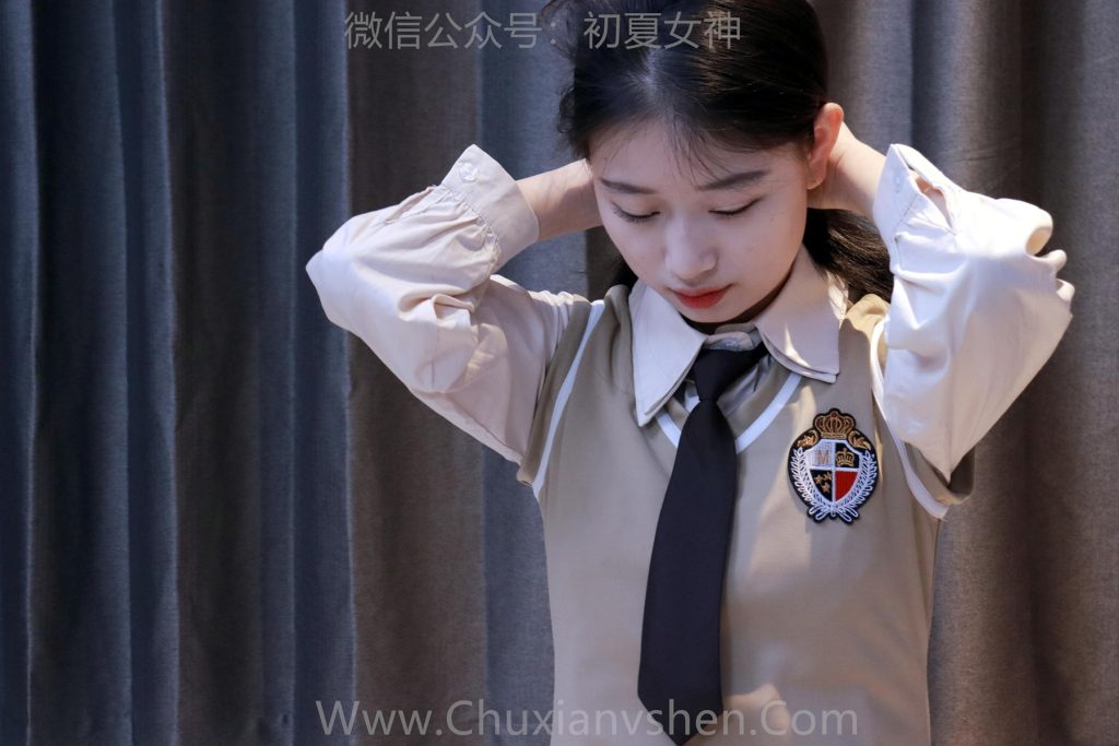 初夏女神 NO.018 念念 秋冬学院风显瘦连衣裙S码搭配[131P/1V/4.42GB]插图2