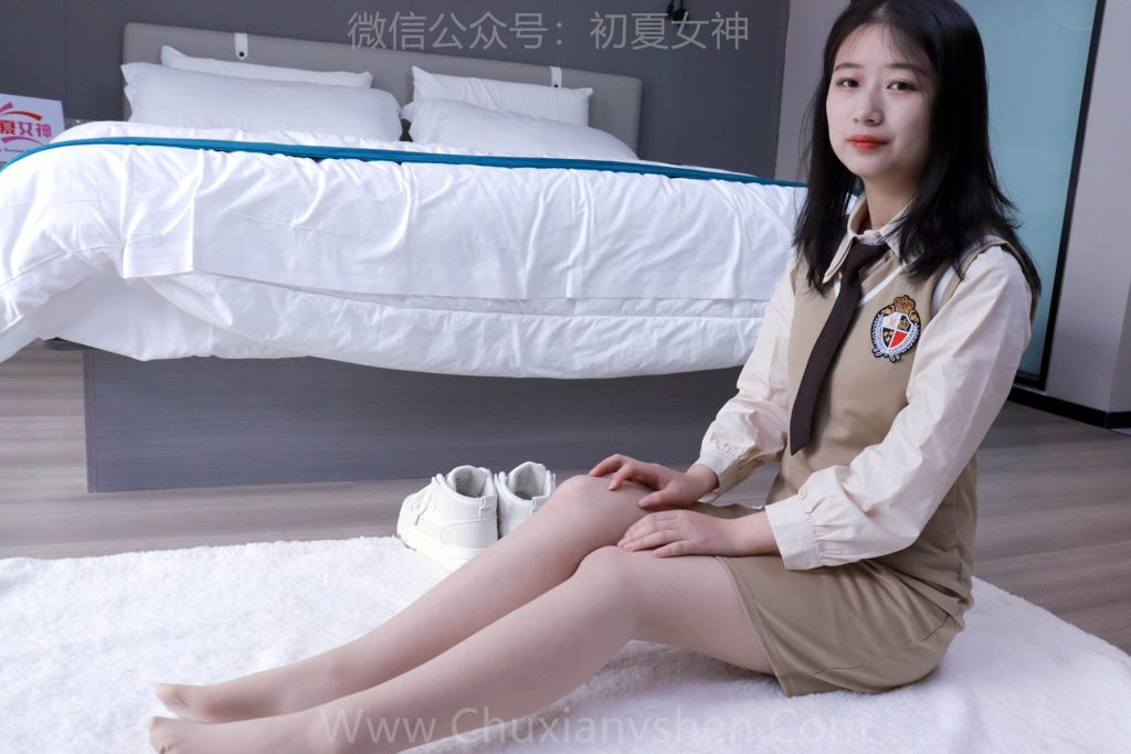 初夏女神 NO.018 念念 秋冬学院风显瘦连衣裙S码搭配[131P/1V/4.42GB]插图1