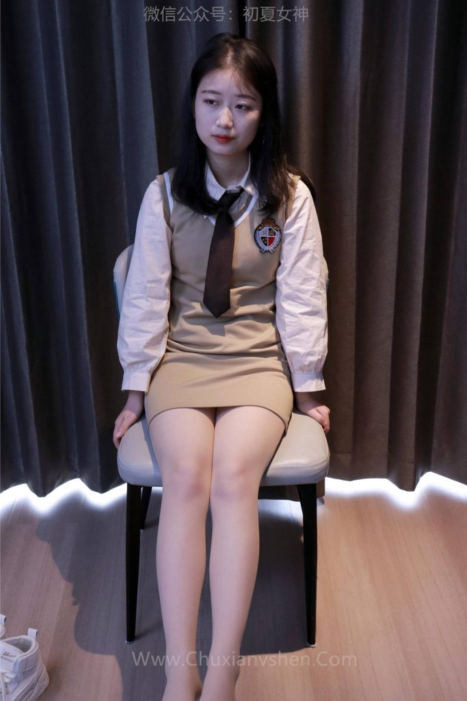 初夏女神 NO.018 念念 秋冬学院风显瘦连衣裙S码搭配[131P/1V/4.42GB]插图3