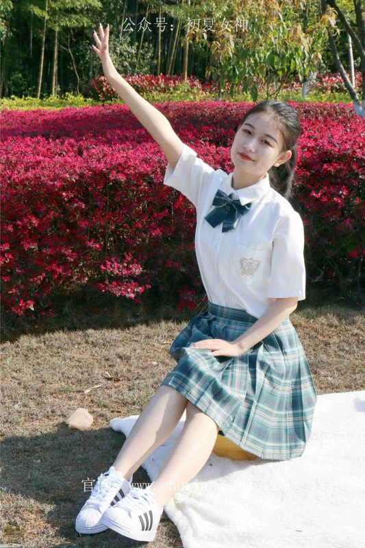 初夏女神 NO.019 念念 墨绿色JK搭配三叶草贝壳头鞋期[155P/1V/4.84GB]-无料摄影圈