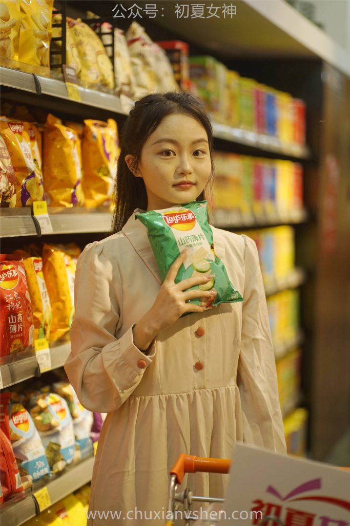 初夏女神 NO.024 双双 偶遇学姐 周末逛商场[120P/1V/6.90GB]插图1