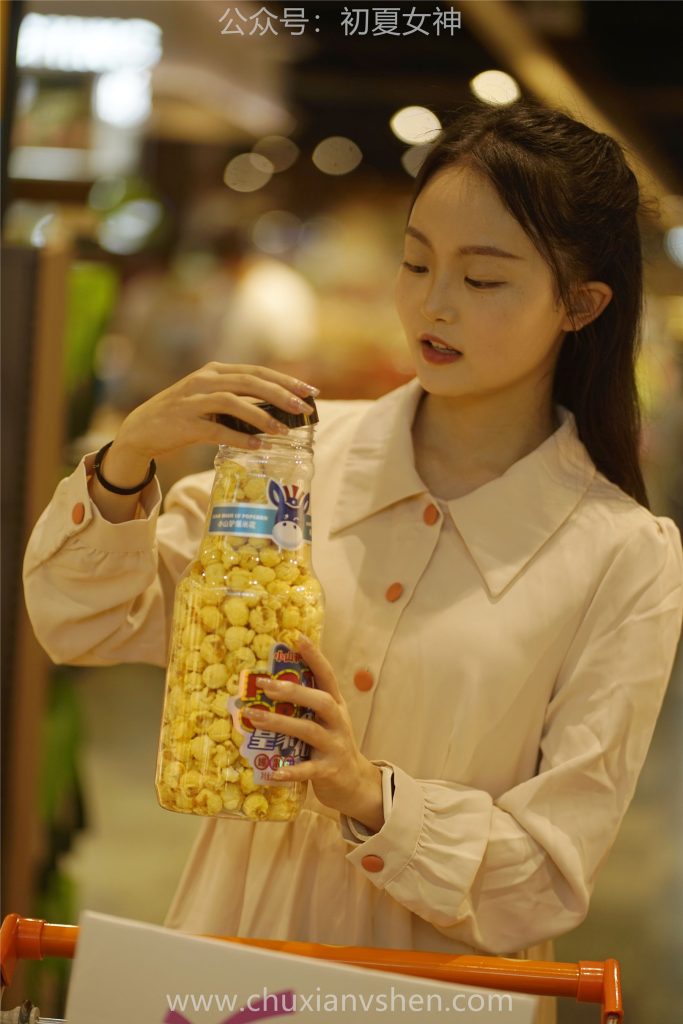 初夏女神 NO.024 双双 偶遇学姐 周末逛商场[120P/1V/6.90GB]插图2