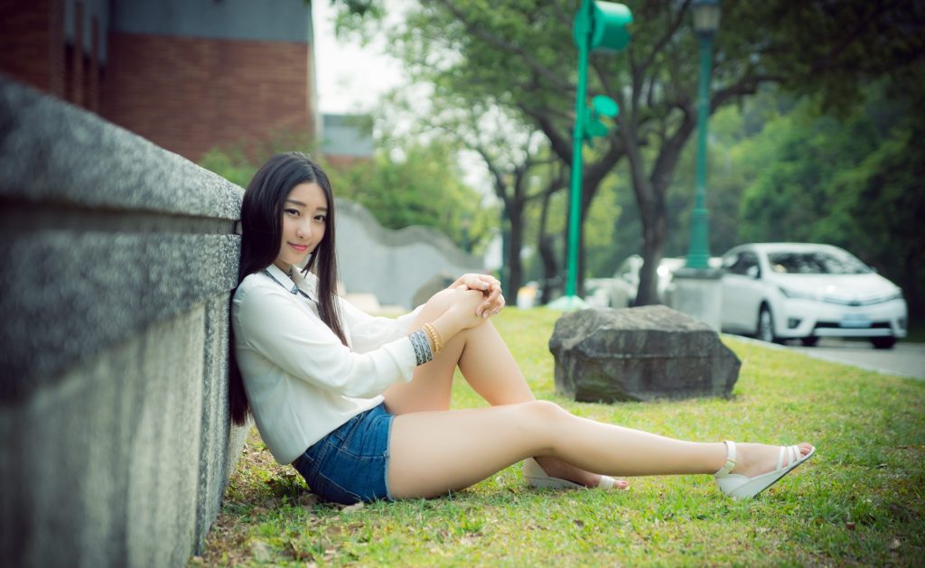 精选街拍摄影 No.106 吳采婕 牛仔短褲涼高美腿 [35P/123M]插图1