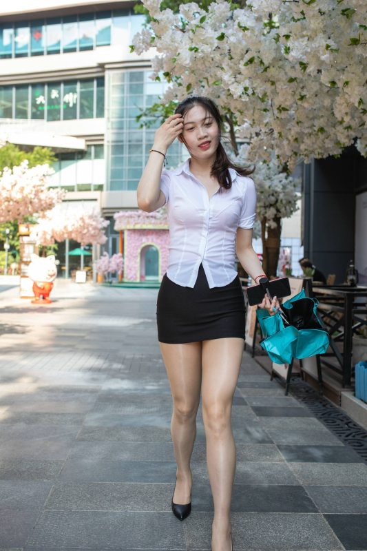 精选街拍摄影 No.155 牛男街拍 搭讪清秀可人的亮丝小姐姐2[103P/72M]-无料摄影圈