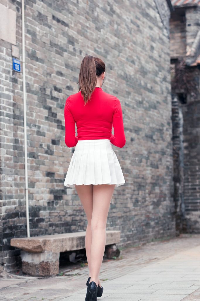 精选街拍摄影 No.175 红衣白裙极品丝足美女春光闹古村 2 [101P/82M]插图3