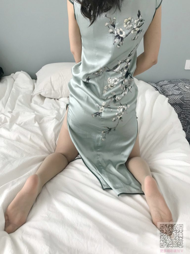 精选街拍摄影 No.183 Nia乔乔学姐居家性感旗袍肉丝 [64P/61M]插图2