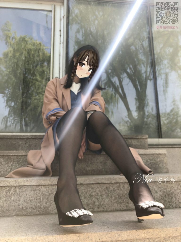 精选街拍摄影 No.185 Nia乔乔学姐外拍诱惑长筒黑丝袜 [35P/34M]插图2