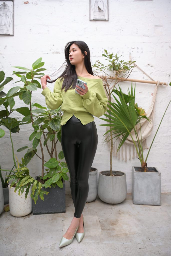 精选街拍摄影 No.189 皮裤-绿衣女孩 1 [103P/108M]插图2