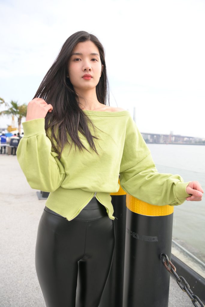 精选街拍摄影 No.192 皮裤-绿衣女孩 4 [99P/99M]插图2