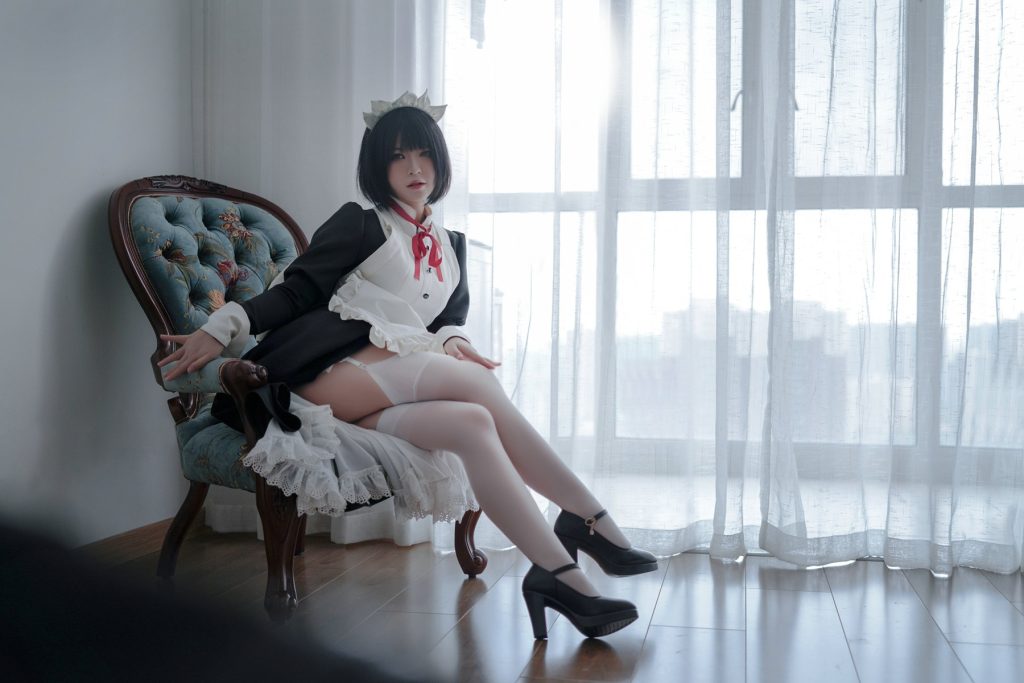 [2020-12-09] [COSER]半半子 001 嫌パン メイド [52P/29M]-无料摄影圈