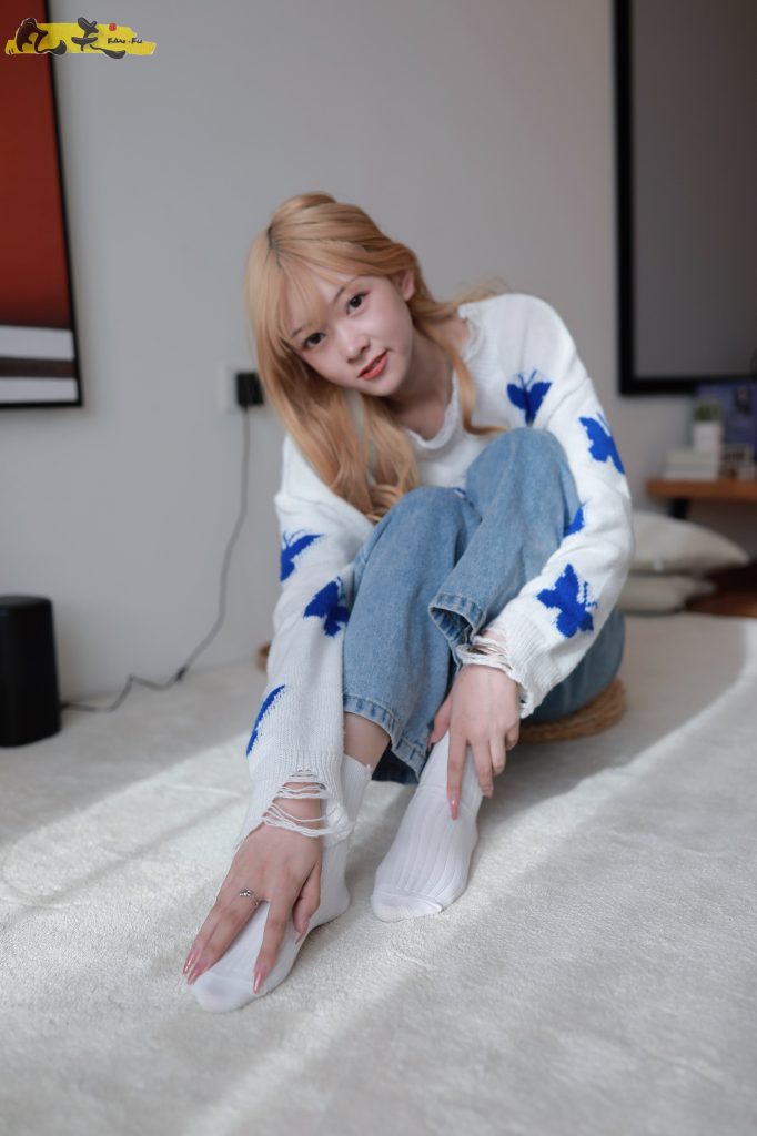 凡夫摄影 NO.0004 – 小恩白棉袜裸足[184P/2V/4.00GB]插图2