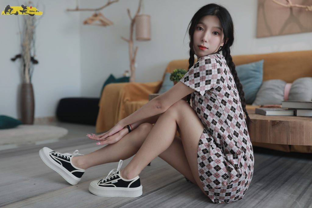 凡夫摄影 NO.0007 – 夏妹 板鞋白棉袜[207P/1V/3.46GB]插图2