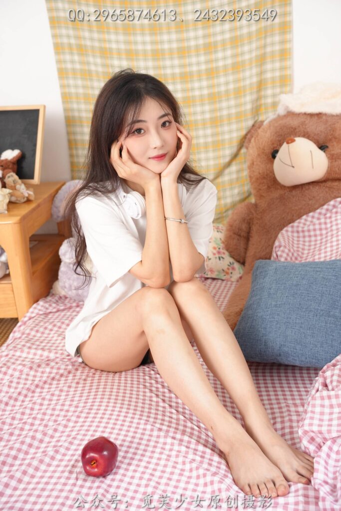 [觅芙少女]NO.064 晓晓 令你沦陷的饰我的眼神[130P/1V/3.69GB]插图1