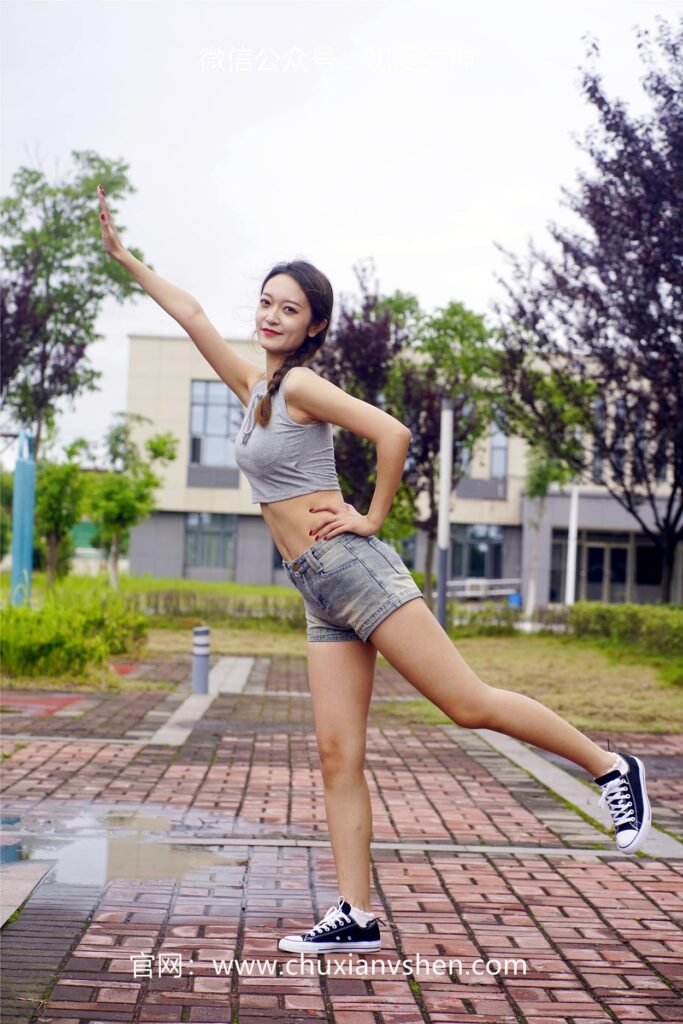 初夏女神 NO.055 依依 华丽展示[185P/2V/5.09GB]插图4