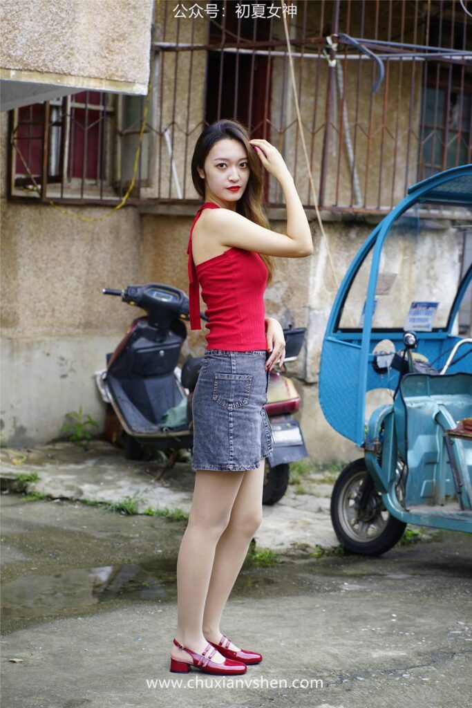 初夏女神 NO.058 依依 复古街头[130P/1V/4.44GB]插图1