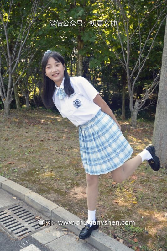 初夏女神 NO.081 点点 我的JK装[140P/1V/5.68GB]-无料摄影圈