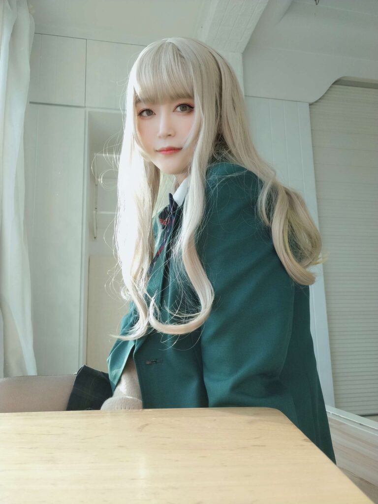 白银 NO.043 – 灰色空间[90P/1V/578MB]-无料摄影圈