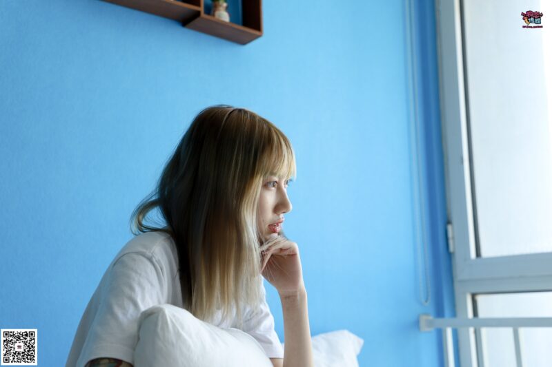 勿恋传媒#No.002 酷酷的18岁黑丝少女 演绎黑丝与白长筒袜的碰撞 [176P/2.10GB]-无料摄影圈