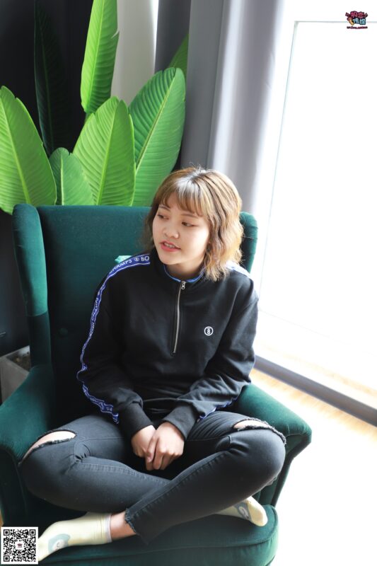 [物恋传媒] NO.007 刚毕业的小幼师，有要提问的吗 [96P/1.14GB]-无料摄影圈