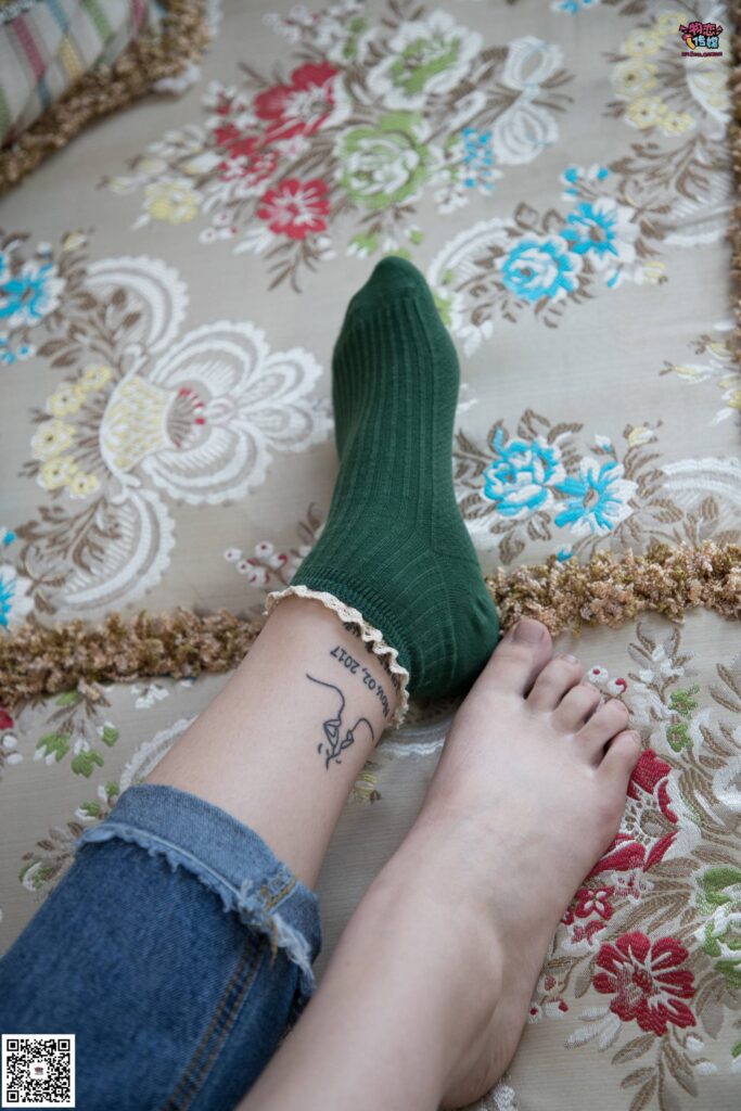 物恋传媒 No.008 你们想要的厚重口味来啦，喜欢小姐姐吗 [145P/2.22GB]插图3