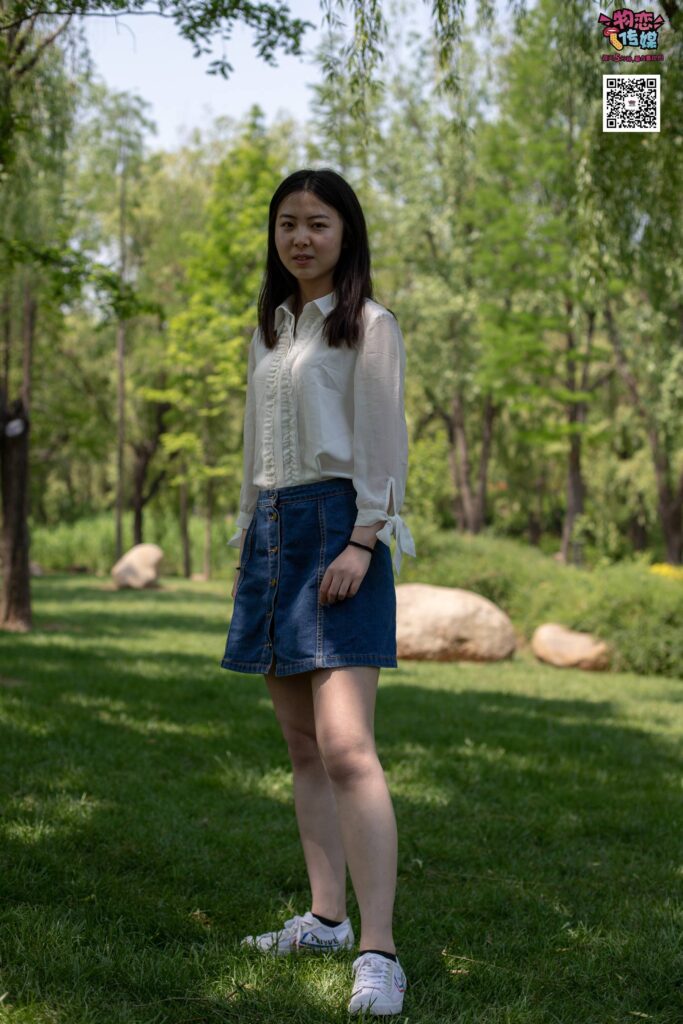 物恋传媒 No.009 纯纯的邻家小妹哦，小白鞋下藏着什么样的棉袜呢 [187P/1.26GB]插图1