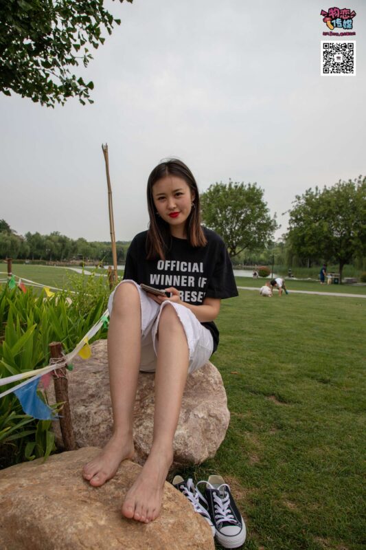 物恋传媒 No.021 夏日么么茶,清新棉袜配黑色帆布鞋 [223P/1V/3.14GB]-无料摄影圈