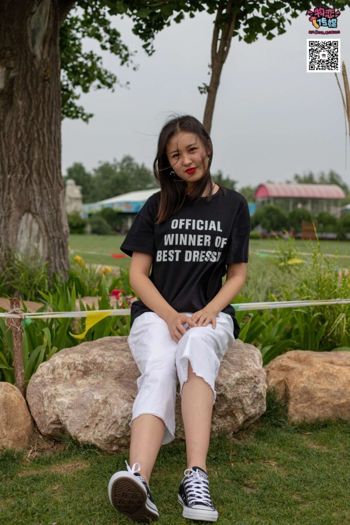 物恋传媒 No.021 夏日么么茶,清新棉袜配黑色帆布鞋 [223P/1V/3.14GB]插图1