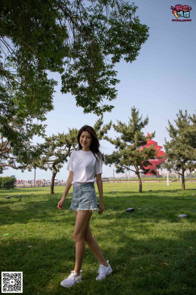 [物恋传媒] NO.022 美,从未如此简单.白色复古跑鞋搭配短筒白棉袜和船袜 [274P/1V/2.79GB]插图2