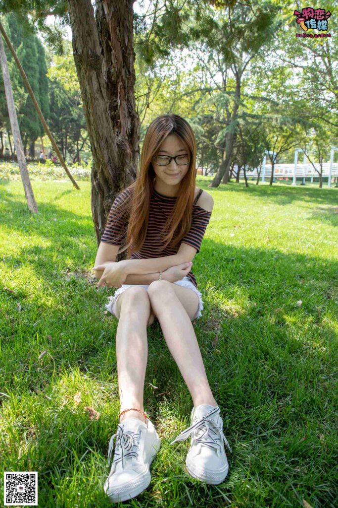 物恋传媒 No.023 腿长即正义！清纯长腿小姐姐帆布鞋配短棉袜 [235P/1V/2.68GB]插图2