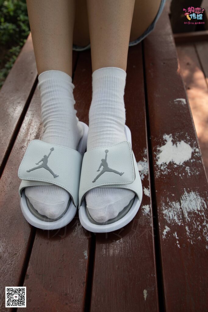 勿恋传媒 No.038 我的故事是谁关心的？ [172P/1V/2.05GB]插图3