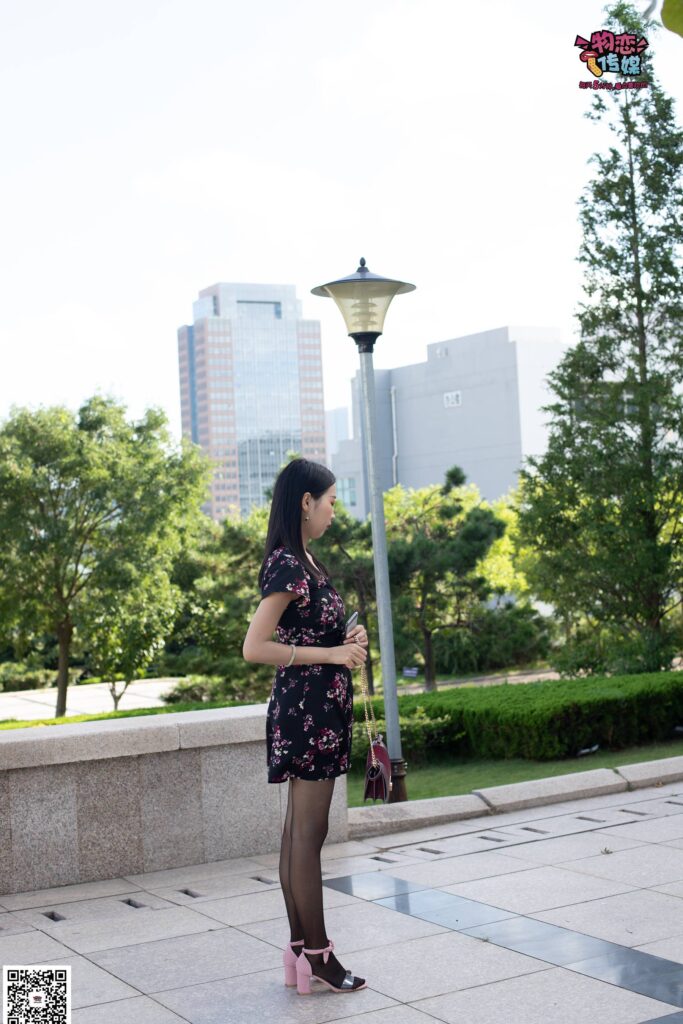 勿恋传媒 No.040 粉红与黑，天黑等你来找我 [138P/1V/939MB]插图2