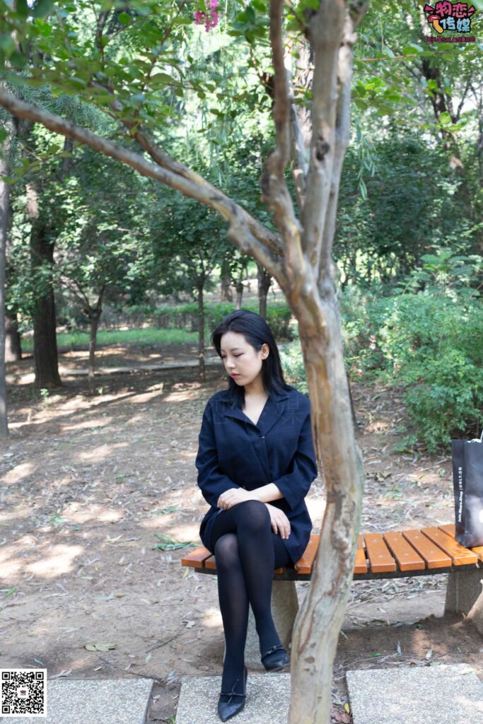 物恋传媒 NO.042 霜花冷冽，美人惊艳。高跟配黑丝[148P/1V/1.19GB]插图2