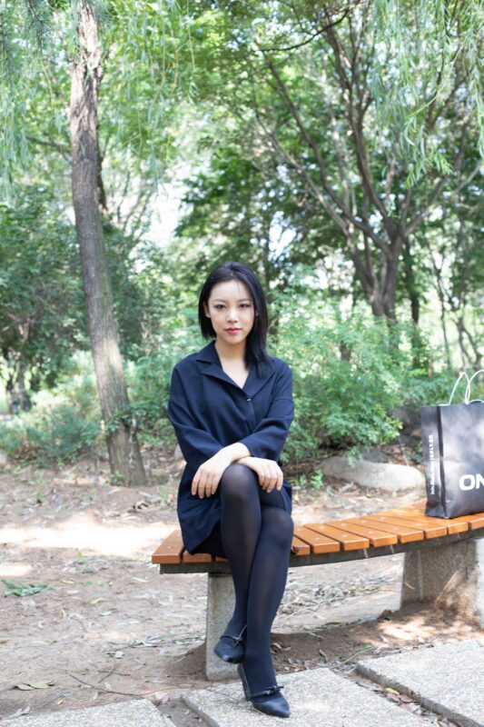 物恋传媒 NO.042 霜花冷冽，美人惊艳。高跟配黑丝[148P/1V/1.19GB]-无料摄影圈