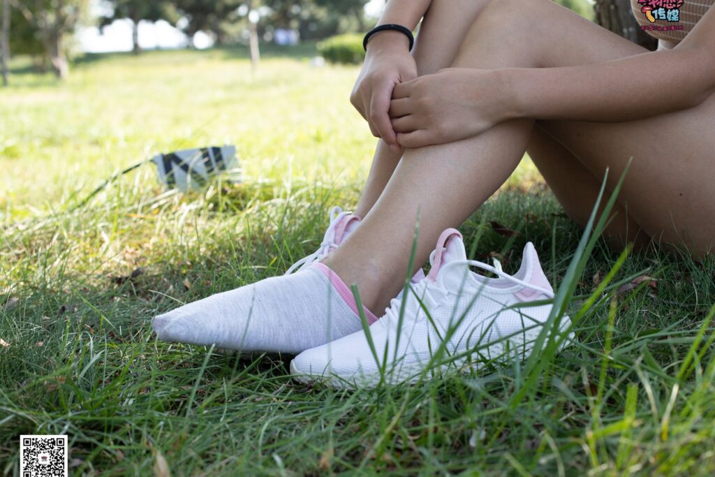 物恋传媒 No.054 学妹和你囧架架 [146P/1V/1.25GB]插图3