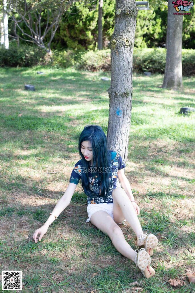 物恋传媒 No.057 摇滚重金属,狂野的温柔,纯情的安踏白棉袜 [190P/1V/1.42GB]插图2