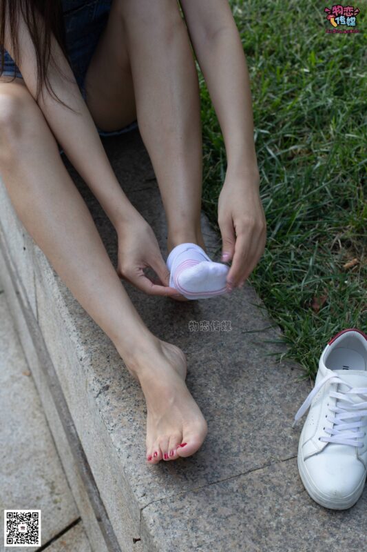 物恋传媒 No.059 牛仔背带裤的小纯真 [135P/1V/1.01GB]-无料摄影圈